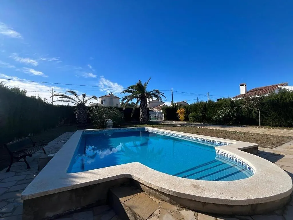 Villa Mary Les Tres Cales İspanya